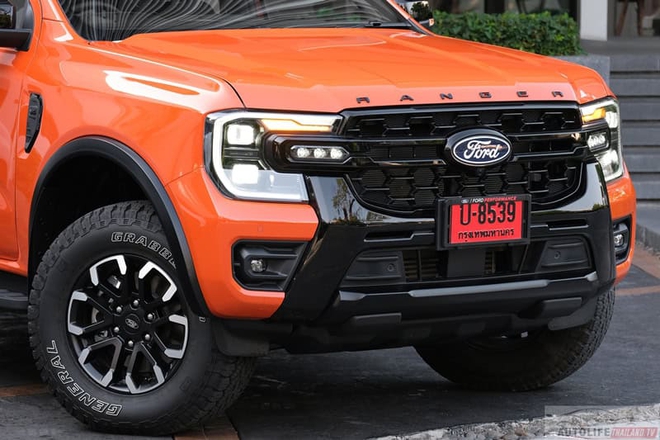 Ford Ranger Wildtrak X 2026 gi&aacute; quy đổi gần 1,2 tỷ đồng ở gần Việt Nam: M&aacute;y 3.0L V6, c&oacute; AWD, phuộc h&agrave;ng hiệu, lốp &lsquo;b&eacute;o&rsquo; như Raptor- Ảnh 3.