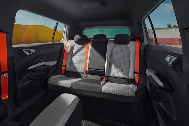 Sang ch&acirc;u &Acirc;u xem thực tế Skoda Epiq vừa ra mắt: SUV đ&ocirc; thị thiết kế thực dụng, nhiều c&ocirc;ng nghệ, c&oacute; ADAS, chạy 440km/sạc- Ảnh 19.