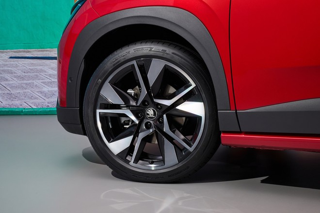 Sang ch&acirc;u &Acirc;u xem thực tế Skoda Epiq vừa ra mắt: SUV đ&ocirc; thị thiết kế thực dụng, nhiều c&ocirc;ng nghệ, c&oacute; ADAS, chạy 440km/sạc- Ảnh 6.