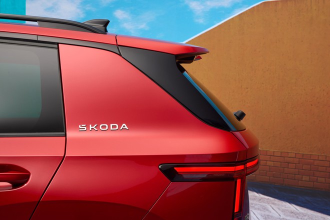 Sang ch&acirc;u &Acirc;u xem thực tế Skoda Epiq vừa ra mắt: SUV đ&ocirc; thị thiết kế thực dụng, nhiều c&ocirc;ng nghệ, c&oacute; ADAS, chạy 440km/sạc- Ảnh 7.