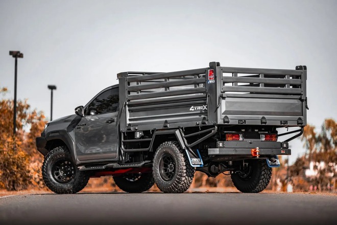 Toyota Hilux 'lột x&aacute;c' th&agrave;nh xe ben m&agrave; kh&ocirc;ng cần cắt xẻ: Chở tới 5 tấn, c&oacute; cả cần cẩu tự bốc h&agrave;ng- Ảnh 27.