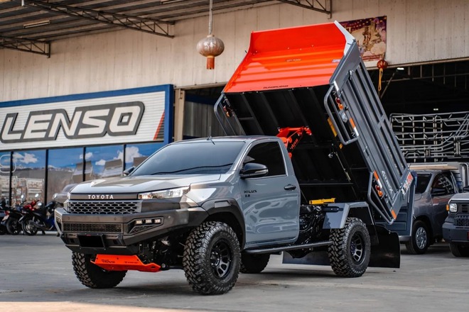 Toyota Hilux 'lột x&aacute;c' th&agrave;nh xe ben m&agrave; kh&ocirc;ng cần cắt xẻ: Chở tới 5 tấn, c&oacute; cả cần cẩu tự bốc h&agrave;ng- Ảnh 29.