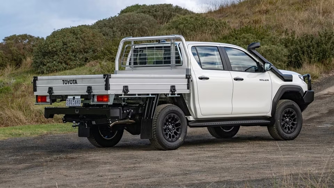 Toyota Hilux th&ecirc;m bản 'nặng đ&ocirc;' đấu Ford Ranger Super Duty, nhưng c&oacute; một điểm trừ- Ảnh 3.