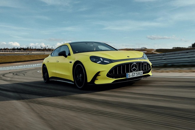 Mercedes AMG GT Coupe 2027 trình làng: Mạnh hơn 1.150 mã lực, xe điện nhưng vẫn có âm thanh của máy V8, về Việt Nam đấu với Porsche Taycan và Audi e-tron GT- Ảnh 4. Mercedes AMG GT Coupe 2027 trình làng: Mạnh hơn 1.150 mã lực, xe điện nhưng vẫn có âm thanh của máy V8, về Việt Nam đấu với Porsche Taycan và Audi e-tron GT- Ảnh 4.