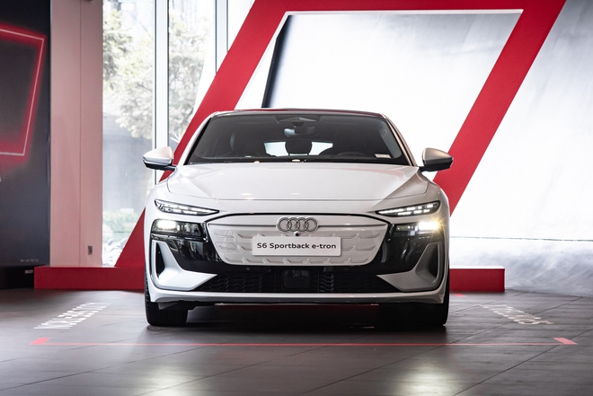 Xem thực tế 1 trong 5 chiếc Audi S6 Sportback e-tron gi&aacute; 4,199 tỷ đồng tại Việt Nam: Nhiều trang bị thể thao, mạnh gần 550 m&atilde; lực- Ảnh 3.