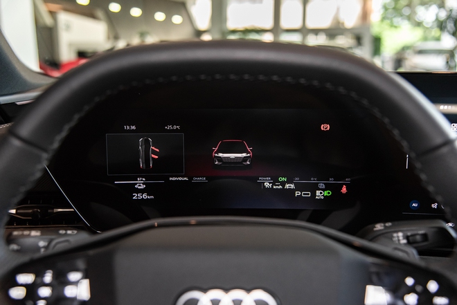 Xem thực tế 1 trong 5 chiếc Audi S6 Sportback e-tron gi&aacute; 4,199 tỷ đồng tại Việt Nam: Nhiều trang bị thể thao, mạnh gần 550 m&atilde; lực- Ảnh 11.