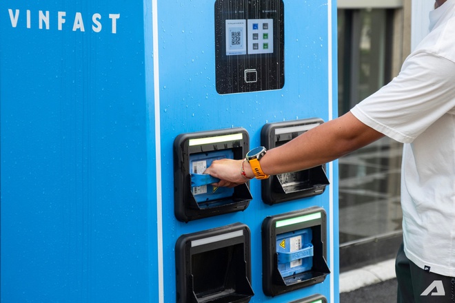 Cầm VinFast Evo Lite &lsquo;lượn&rsquo; từ H&agrave; Nội tới Hưng Y&ecirc;n: Xe &ecirc;m, vững, đổi pin tiện, tốc độ giới hạn 49 km/h- Ảnh 2.