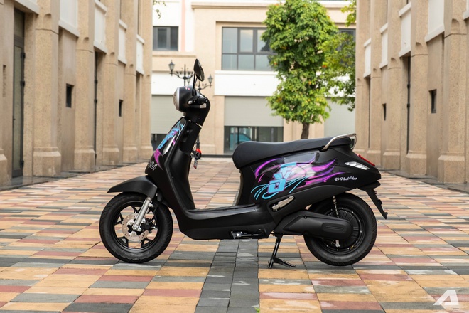 Cầm VinFast Evo Lite &lsquo;lượn&rsquo; từ H&agrave; Nội tới Hưng Y&ecirc;n: Xe &ecirc;m, vững, đổi pin tiện, tốc độ giới hạn 49 km/h- Ảnh 8.