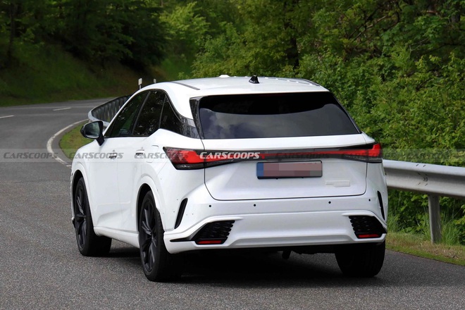 Lexus RX lần đầu lộ bản n&acirc;ng cấp: Mặt trước thay đổi, nội thất c&oacute; thể đổi phong c&aacute;ch mới đỡ rối mắt- Ảnh 3.