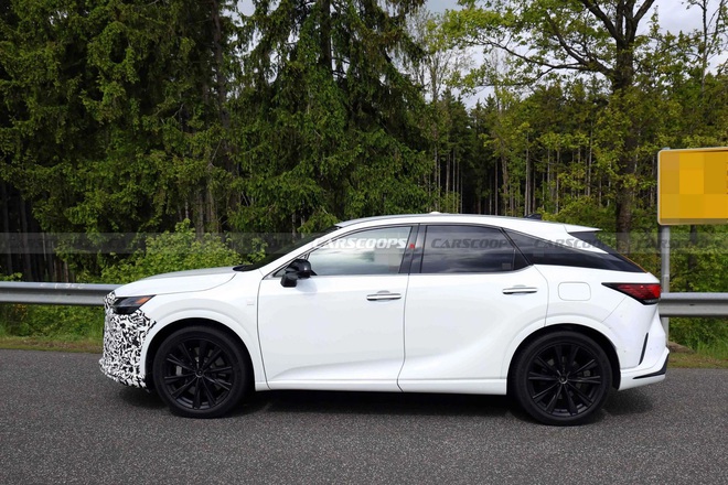 Lexus RX lần đầu lộ bản n&acirc;ng cấp: Mặt trước thay đổi, nội thất c&oacute; thể đổi phong c&aacute;ch mới đỡ rối mắt- Ảnh 4.