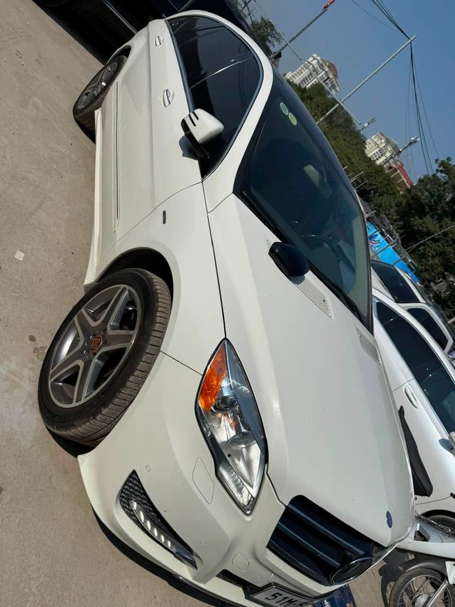 H&agrave;ng hiếm Mercedes-Benz R 350 rao b&aacute;n ngang gi&aacute; Destinator: 7 chỗ cho gia đ&igrave;nh, người b&aacute;n khẳng định VN kh&ocirc;ng c&oacute; chiếc thứ 2, mua về chỉ việc đi- Ảnh 1.