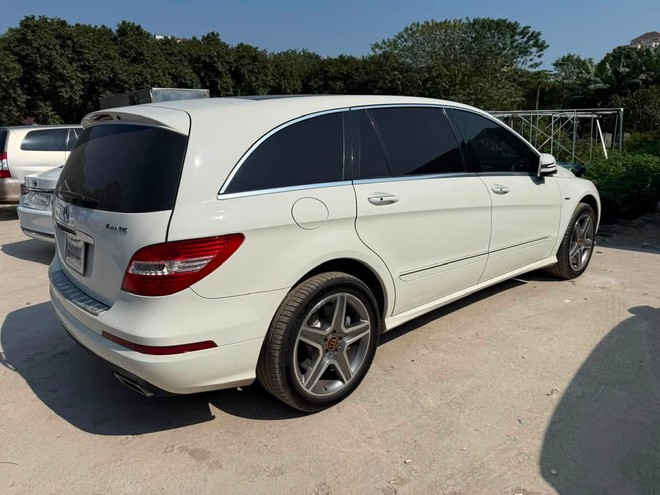 H&agrave;ng hiếm Mercedes-Benz R 350 rao b&aacute;n ngang gi&aacute; Destinator: 7 chỗ cho gia đ&igrave;nh, người b&aacute;n khẳng định VN kh&ocirc;ng c&oacute; chiếc thứ 2, mua về chỉ việc đi- Ảnh 2.