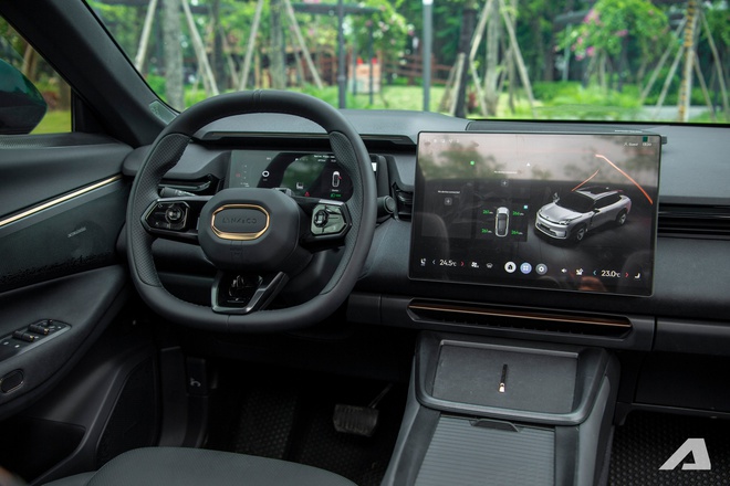 Chủ xe Gen Z n&oacute;i về Lynk & Co 08 sau 7.000km: Đi h&agrave;ng ng&agrave;y như xe điện, nhiều c&ocirc;ng nghệ nhưng c&ograve;n v&agrave;i t&iacute;nh năng chưa hợp Việt Nam- Ảnh 16.