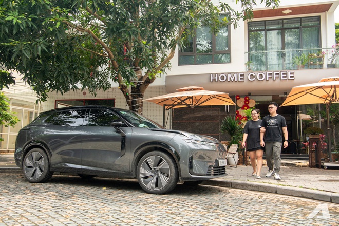 Chủ xe Gen Z n&oacute;i về Lynk & Co 08 sau 7.000km: Đi h&agrave;ng ng&agrave;y như xe điện, nhiều c&ocirc;ng nghệ nhưng c&ograve;n v&agrave;i t&iacute;nh năng chưa hợp Việt Nam- Ảnh 10.