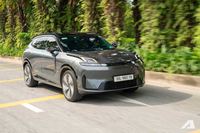 Chủ xe Gen Z n&oacute;i về Lynk & Co 08 sau 7.000km: Đi h&agrave;ng ng&agrave;y như xe điện, nhiều c&ocirc;ng nghệ nhưng c&ograve;n v&agrave;i t&iacute;nh năng chưa hợp Việt Nam- Ảnh 7.
