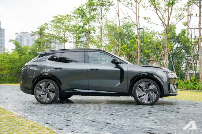 Chủ xe Gen Z n&oacute;i về Lynk & Co 08 sau 7.000km: Đi h&agrave;ng ng&agrave;y như xe điện, nhiều c&ocirc;ng nghệ nhưng c&ograve;n v&agrave;i t&iacute;nh năng chưa hợp Việt Nam- Ảnh 14.