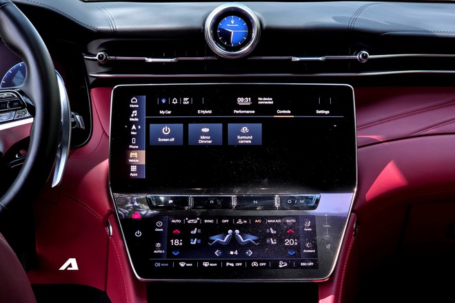 Cầm l&aacute;i Maserati Grecale 2026: Ngập tr&agrave;n 'đồ hiệu', kh&ocirc;ng d&agrave;nh cho số đ&ocirc;ng- Ảnh 11.
