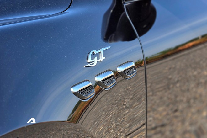 Cầm l&aacute;i Maserati Grecale 2026: Ngập tr&agrave;n 'đồ hiệu', kh&ocirc;ng d&agrave;nh cho số đ&ocirc;ng- Ảnh 15.