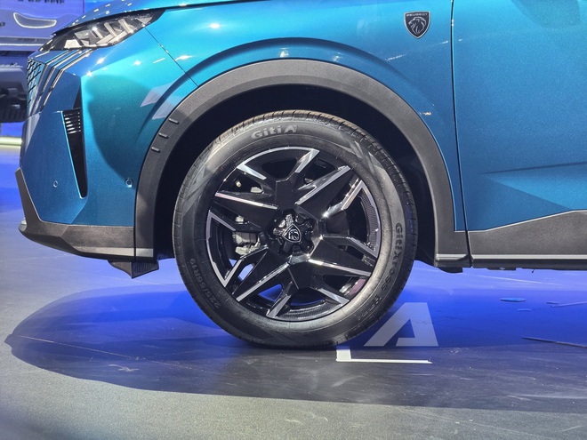 Peugeot 3008 v&agrave; 5008 thế hệ mới ra mắt Việt Nam: Gi&aacute; từ 1,279 tỷ, m&agrave;n h&igrave;nh 21 inch, c&ocirc;ng nghệ ngập tr&agrave;n, phả hơi n&oacute;ng l&ecirc;n CR-V, Santa Fe- Ảnh 10.