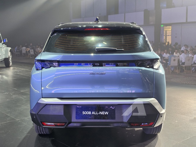Peugeot 3008 v&agrave; 5008 thế hệ mới ra mắt Việt Nam: Gi&aacute; từ 1,279 tỷ, m&agrave;n h&igrave;nh 21 inch, c&ocirc;ng nghệ ngập tr&agrave;n, phả hơi n&oacute;ng l&ecirc;n CR-V, Santa Fe- Ảnh 16.