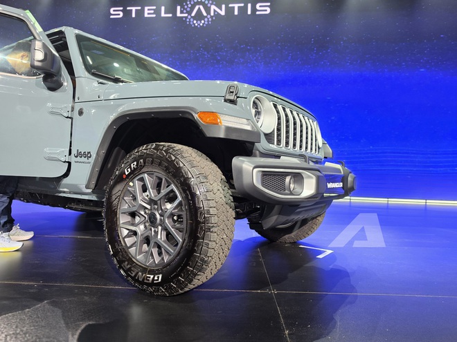 Jeep Wrangler, Ram 1500 't&aacute;i xuất' Việt Nam: SUV địa h&igrave;nh biểu tượng từ 2,999 tỷ đồng, b&aacute;n tải 540 m&atilde; lực mạnh nhất ph&acirc;n kh&uacute;c đắt ngang Porsche Cayenne- Ảnh 18.