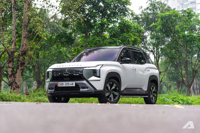 Lấy Mitsubishi Destinator chở gia đ&igrave;nh l&ecirc;n H&agrave; Giang, chủ xe tại H&agrave; Nội chia sẻ: &lsquo;Sức k&eacute;o khỏe, h&agrave;ng ba rộng, bảo dưỡng rẻ, c&oacute; điểm trừ ở c&aacute;ch &acirc;m&rsquo;- Ảnh 2.