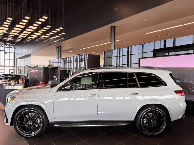 Chỉ c&oacute; 30 kh&aacute;ch Việt c&oacute; cơ hội mua chiếc Mercedes-Benz GLS 450 n&agrave;y: Gi&aacute; dự kiến 6,068 tỷ, đắt hơn bản 'base' gần 400 triệu- Ảnh 5.