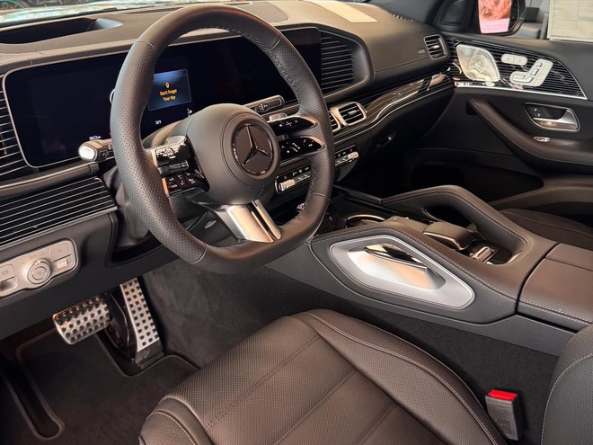 Chỉ c&oacute; 30 kh&aacute;ch Việt c&oacute; cơ hội mua chiếc Mercedes-Benz GLS 450 n&agrave;y: Gi&aacute; dự kiến 6,068 tỷ, đắt hơn bản 'base' gần 400 triệu- Ảnh 2.