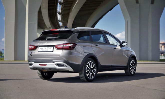 Lada Vesta SW Cross lộ gi&aacute; 549 triệu đồng tại Việt Nam: Ngang cỡ Mazda3, m&agrave;n h&igrave;nh kiểu Volvo, từng c&oacute; chiếc lăn b&aacute;nh tr&ecirc;n đường- Ảnh 7.