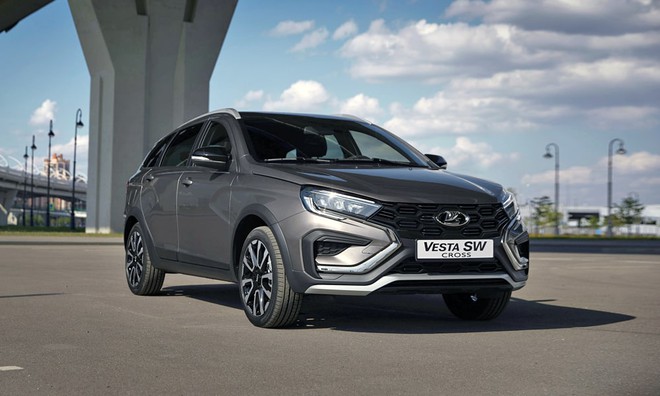 Lada Vesta SW Cross lộ gi&aacute; 549 triệu đồng tại Việt Nam: Ngang cỡ Mazda3, m&agrave;n h&igrave;nh kiểu Volvo, từng c&oacute; chiếc lăn b&aacute;nh tr&ecirc;n đường- Ảnh 6.