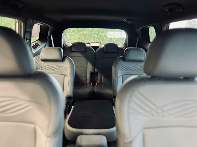 Geely Okavango đ&atilde; về đại l&yacute; tại Việt Nam: Gi&aacute; dự kiến từ 760 triệu đồng, 2 bản, 7 chỗ, ngang cỡ Santa Fe- Ảnh 5.
