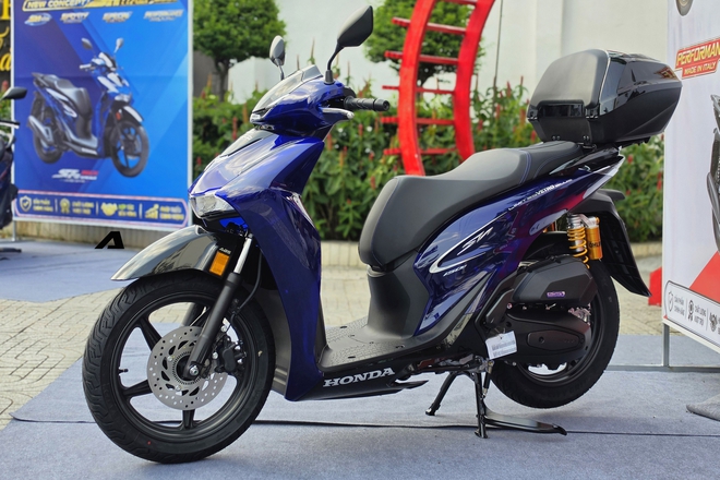 Cận cảnh chiếc SH Vetro đắt nhất Việt Nam: D&agrave;n &aacute;o trong suốt, sản xuất tại &Yacute;, gi&aacute; b&aacute;n hơn gấp đ&ocirc;i SH Việt Nam- Ảnh 8.