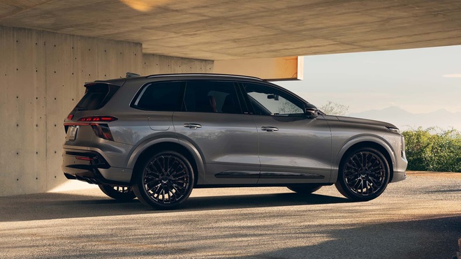 Audi Q7 thế hệ mới ra mắt: Thiết kế lột x&aacute;c, th&ecirc;m c&ocirc;ng nghệ đ&egrave;n ma trận, c&oacute; bản gần 600 m&atilde; lực mạnh nhất từ trước đến nay- Ảnh 7.