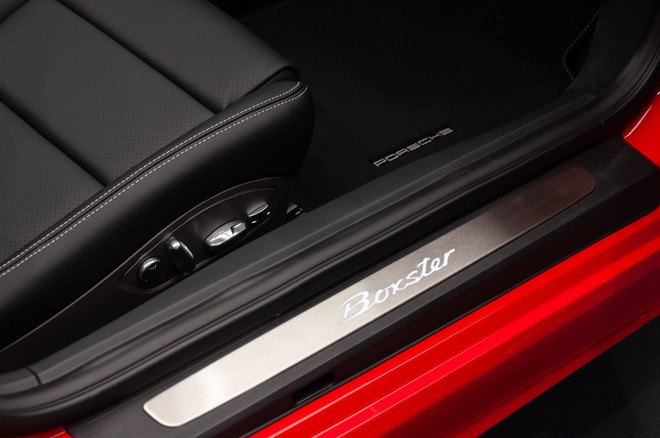 Si&ecirc;u mẫu Thanh Hằng tự tậu Porsche 718 Boxster l&agrave;m qu&agrave; sinh nhật, l&agrave; bản đặc biệt gi&aacute; kh&ocirc;ng dưới 5 tỷ đồng- Ảnh 7.