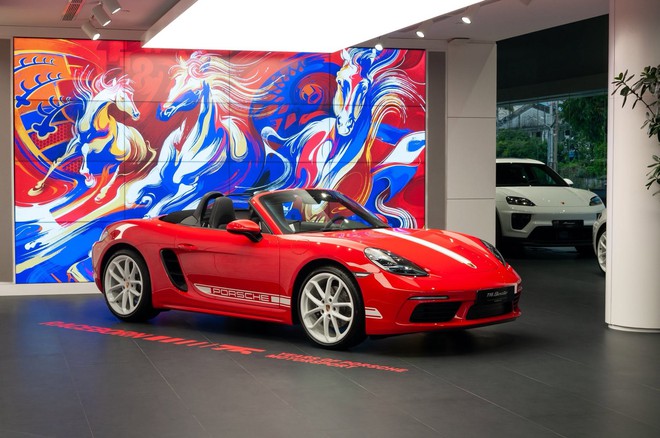 Si&ecirc;u mẫu Thanh Hằng tự tậu Porsche 718 Boxster l&agrave;m qu&agrave; sinh nhật, l&agrave; bản đặc biệt gi&aacute; kh&ocirc;ng dưới 5 tỷ đồng- Ảnh 1.