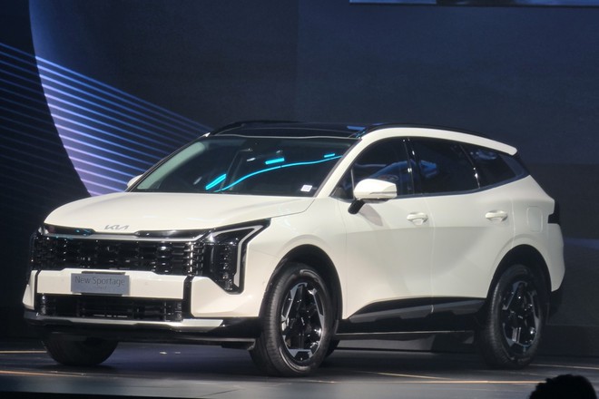 Chọn Kia Sportage 2026 mới ra mắt hay Honda CR-V 'huyền thoại' khi mua SUV hybrid bản 'full' tầm gi&aacute; tr&ecirc;n 1 tỷ, c&acirc;u trả lời c&oacute; ngay trong bảng n&agrave;y- Ảnh 2.