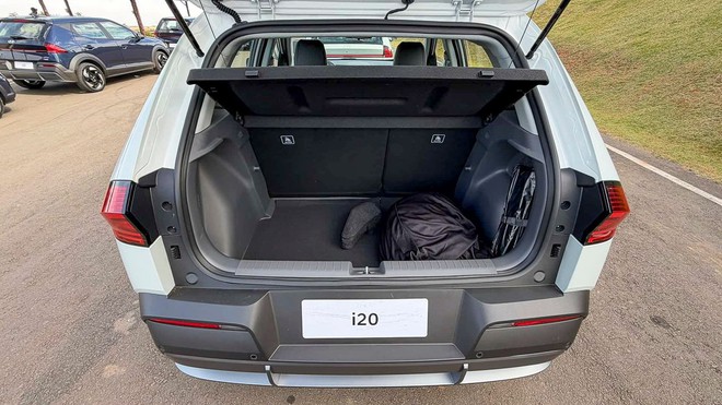 Hyundai i20 thế hệ mới ra mắt: Gi&aacute; từ gần 520 triệu đồng, d&agrave;i hơn Kia Sonet, thiết kế g&acirc;y ch&uacute; &yacute; - Ảnh 17.