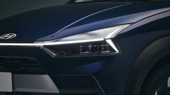 Hyundai i20 đời mới ra mắt: Gi&aacute; quy đổi 518 triệu đồng, d&aacute;ng lai SUV, nội thất như Santa Fe thu nhỏ, chung gầm Seltos - Ảnh 4.