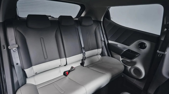 Hyundai i20 đời mới ra mắt: Gi&aacute; quy đổi 518 triệu đồng, d&aacute;ng lai SUV, nội thất như Santa Fe thu nhỏ, chung gầm Seltos - Ảnh 8.