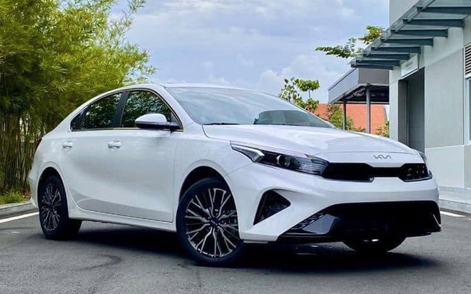 Sedan cỡ C dần đuối tại Việt Nam: Mazda3 rẻ nhất dưới 560 triệu đồng, K3 chỉ c&ograve;n 2 phi&ecirc;n bản khi Corolla Altis r&uacute;t khỏi thị trường - Ảnh 6.