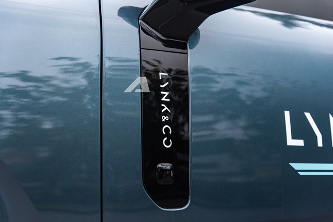 Lynk & Co 900 ra mắt Việt Nam: Gi&aacute; 3,069 tỷ đồng, PHEV mạnh 708hp, 2 m&agrave;n h&igrave;nh 30 inch 6K, ghế xoay 180 độ - Ảnh 16.