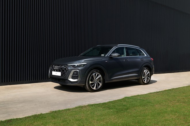Audi Q5 2026 chốt gi&aacute; từ 2,849 tỷ đồng tại Việt Nam: 2 kiểu d&aacute;ng, nền tảng ho&agrave;n to&agrave;n mới, c&oacute; ADAS - Ảnh 12.