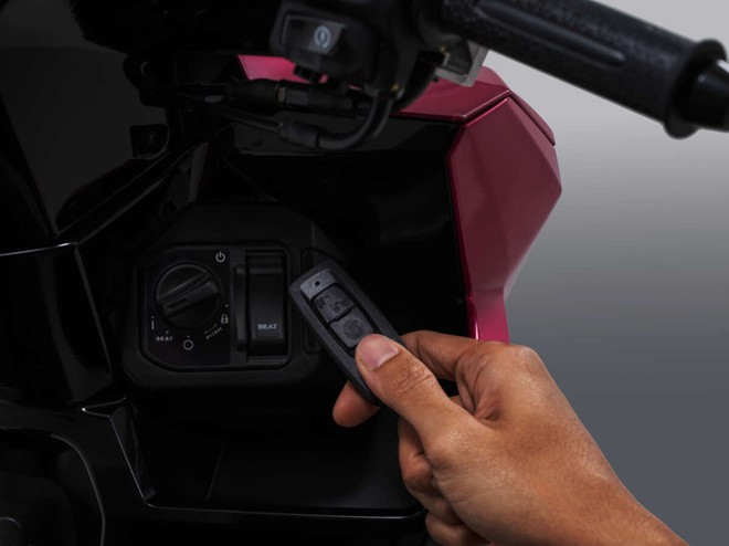 Honda Vario 2026 gi&aacute; quy đổi hơn 46 triệu đồng: Thiết kế trau chuốt hơn, LED mới sắc sảo, c&oacute; USB-C, gần giống bản vừa nhập tư về Việt Nam - Ảnh 9.