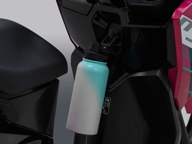 Honda Vario 2026 gi&aacute; quy đổi hơn 46 triệu đồng: Thiết kế trau chuốt hơn, LED mới sắc sảo, c&oacute; USB-C, gần giống bản vừa nhập tư về Việt Nam - Ảnh 10.