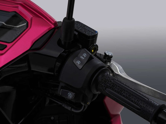 Honda Vario 2026 gi&aacute; quy đổi hơn 46 triệu đồng: Thiết kế trau chuốt hơn, LED mới sắc sảo, c&oacute; USB-C, gần giống bản vừa nhập tư về Việt Nam - Ảnh 8.