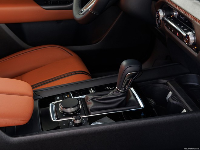 Mazda CX-50 lần đầu lộ diện tại Việt Nam: Bản m&acirc;m lớn, c&oacute; AWD, ADAS, cạnh tranh Forester - Ảnh 7.