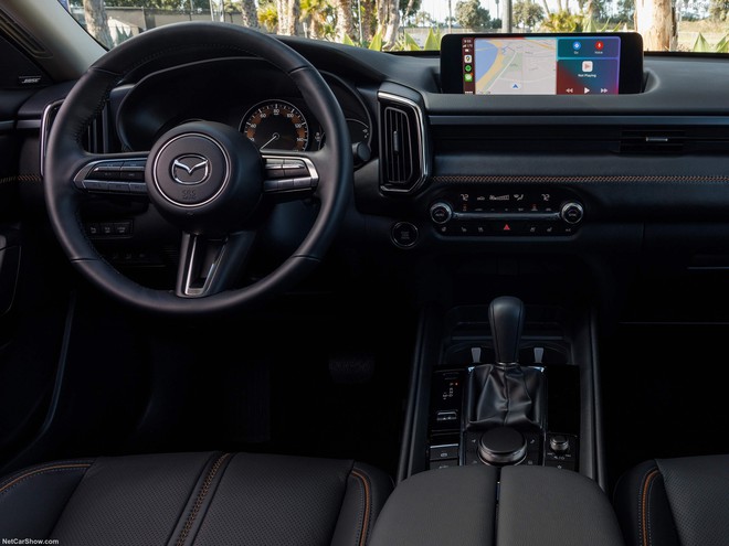 Mazda CX-50 lần đầu lộ diện tại Việt Nam: Bản m&acirc;m lớn, c&oacute; AWD, ADAS, cạnh tranh Forester - Ảnh 4.