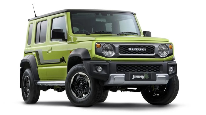 Suzuki Jimny c&oacute; bản mới xịn v&agrave; đắt cho d&acirc;n chơi: Gi&aacute; quy đổi từ 830 triệu đồng, nhiều phụ kiện d&atilde; ngoại, loa Pioneer cao cấp - Ảnh 2.