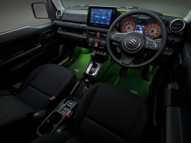 Suzuki Jimny c&oacute; bản mới xịn v&agrave; đắt cho d&acirc;n chơi: Gi&aacute; quy đổi từ 830 triệu đồng, nhiều phụ kiện d&atilde; ngoại, loa Pioneer cao cấp - Ảnh 9.