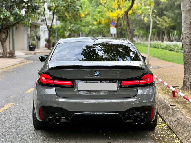 BMW 530i độ M5 rao b&aacute;n hơn 2,1 tỷ đồng: N&acirc;ng cấp từ trong ra ngo&agrave;i, tự l&agrave;m bản tương tự c&oacute; thể tốn gấp rưỡi - Ảnh 6.